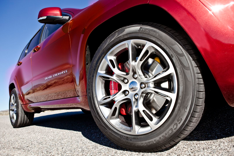 Illustration for article titled 2012 Jeep Grand Cherokee SRT8 Gallery